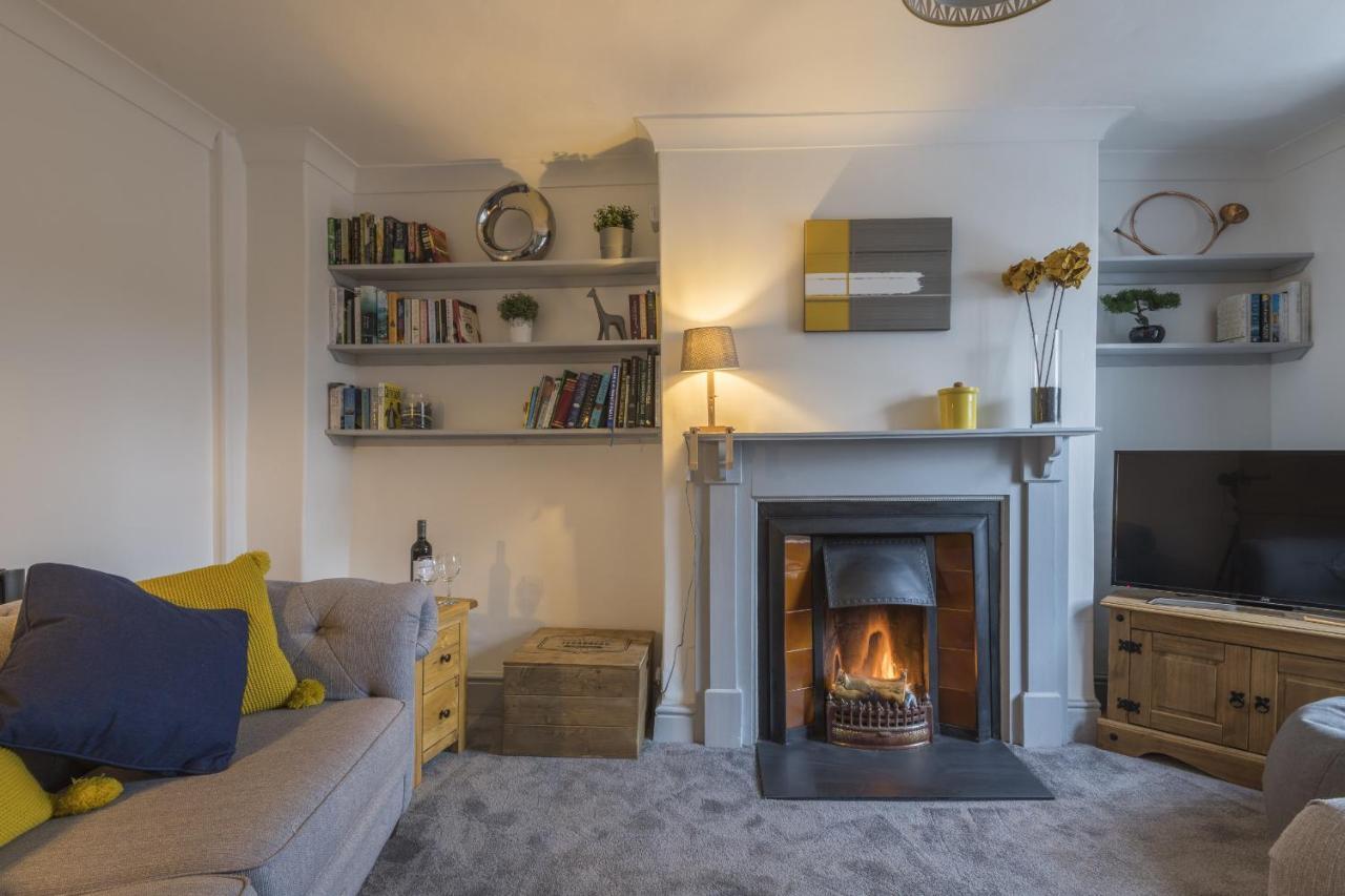 Finest Retreats - Tegannedd - Luxury Grade II Listed Cottage With Hot Tub Ffestiniog Exterior photo